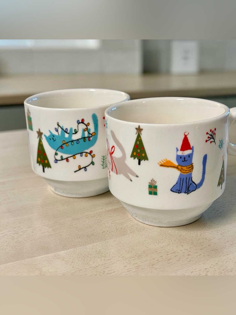 Pier 1 Imports (Grace) Christmas Cats Stacking Mugs Set of 4 with Metal Rack